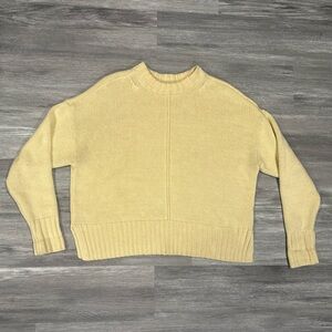 a new day Crew Neck Yellow Sweater Small